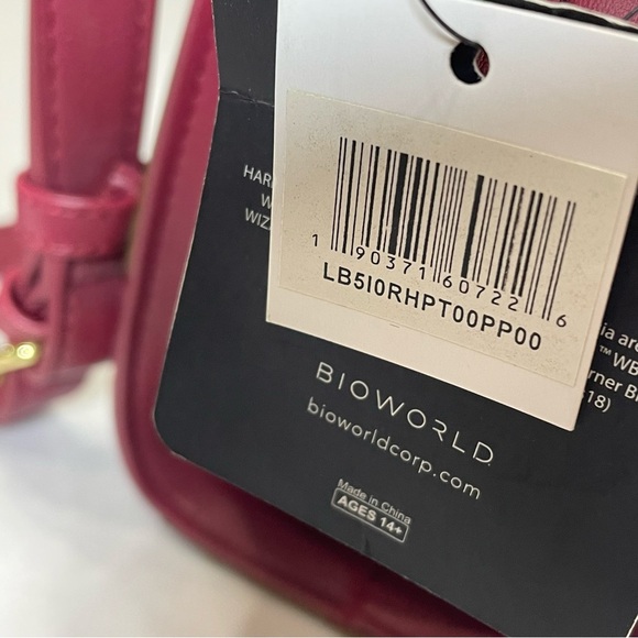 HOGWARTS 9 3/4 BIOWORLD SATCHEL WITH CROSSBODY STRAP HARRY POTTER New With Tags - Picture 9 of 16